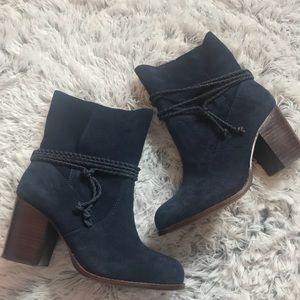 🍁Splendid Suede Navy Booties Boots Fall 8 1/2 new